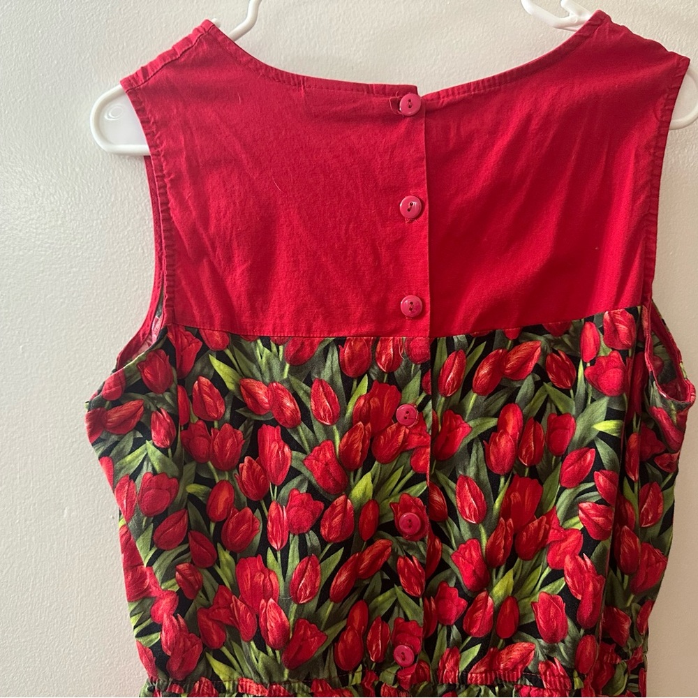 Retrolicious Red and Green Tulip Midi Dress - Picture 8 of 9